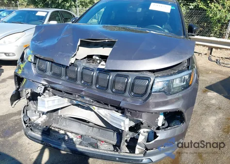 2022 Jeep Compass Altitude 4X4 из США, поврежденный, VIN 3C4NJDBB8NT222546